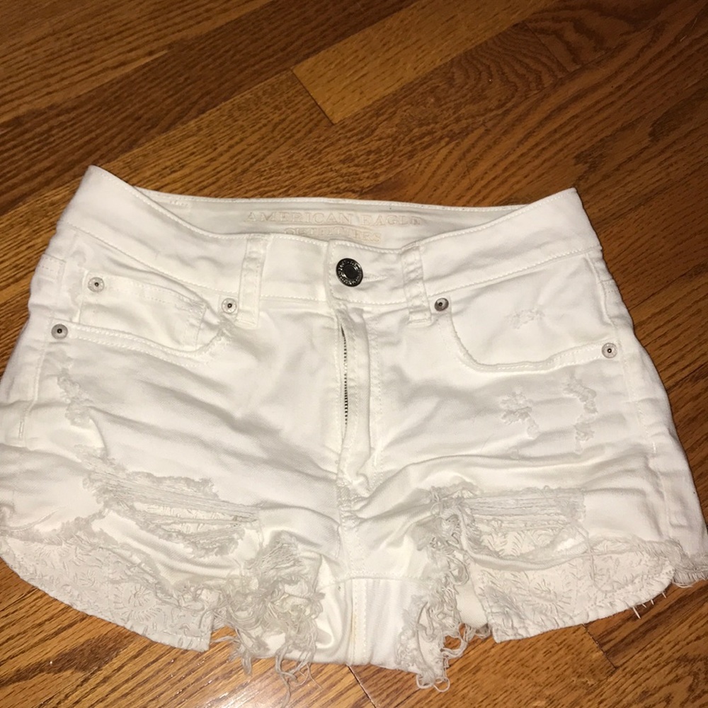 AEO embroidered cut offs
